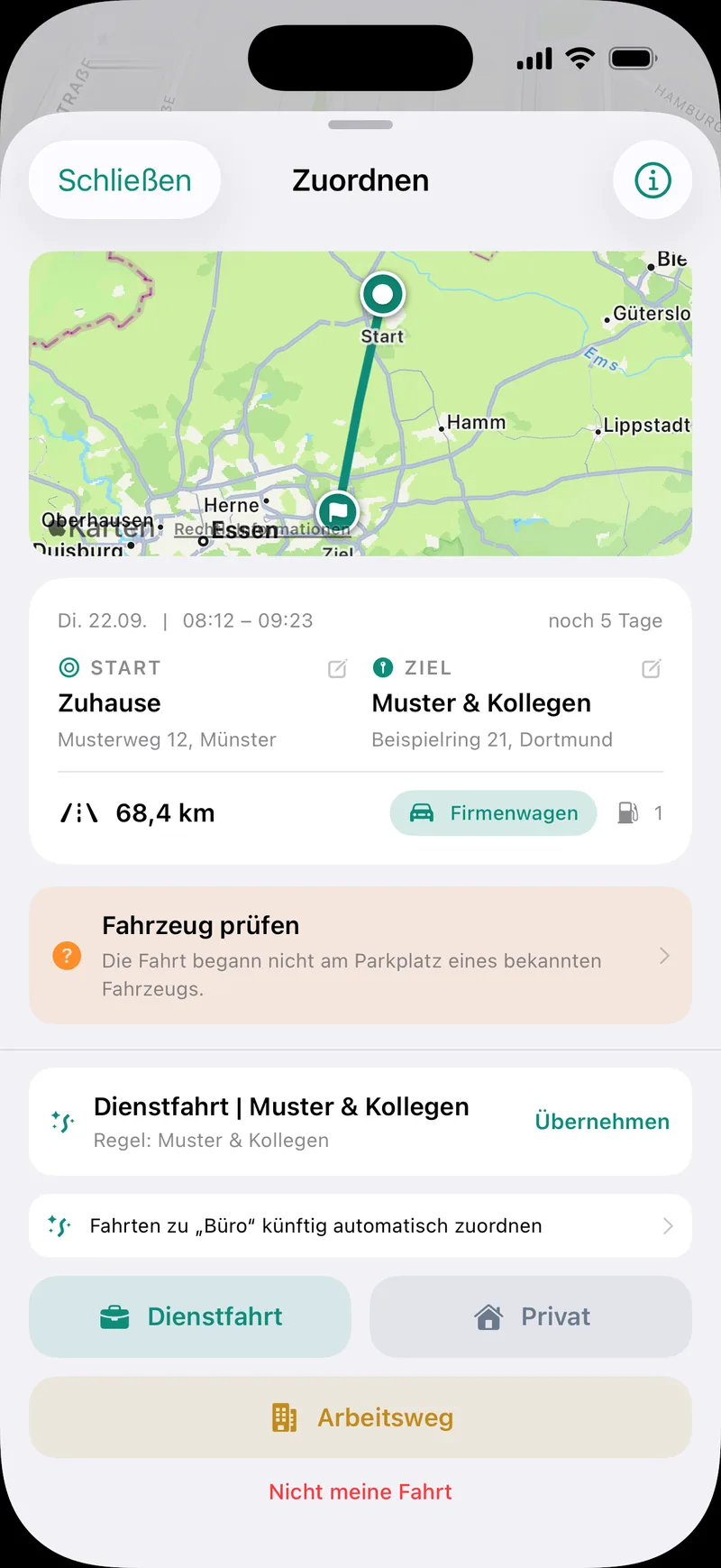 Zuordnen: Start, Ziel und Strecke auf der Karte, Vorschlag „Dienstfahrt | Muster & Kollegen“ mit einem Tipp übernehmen.